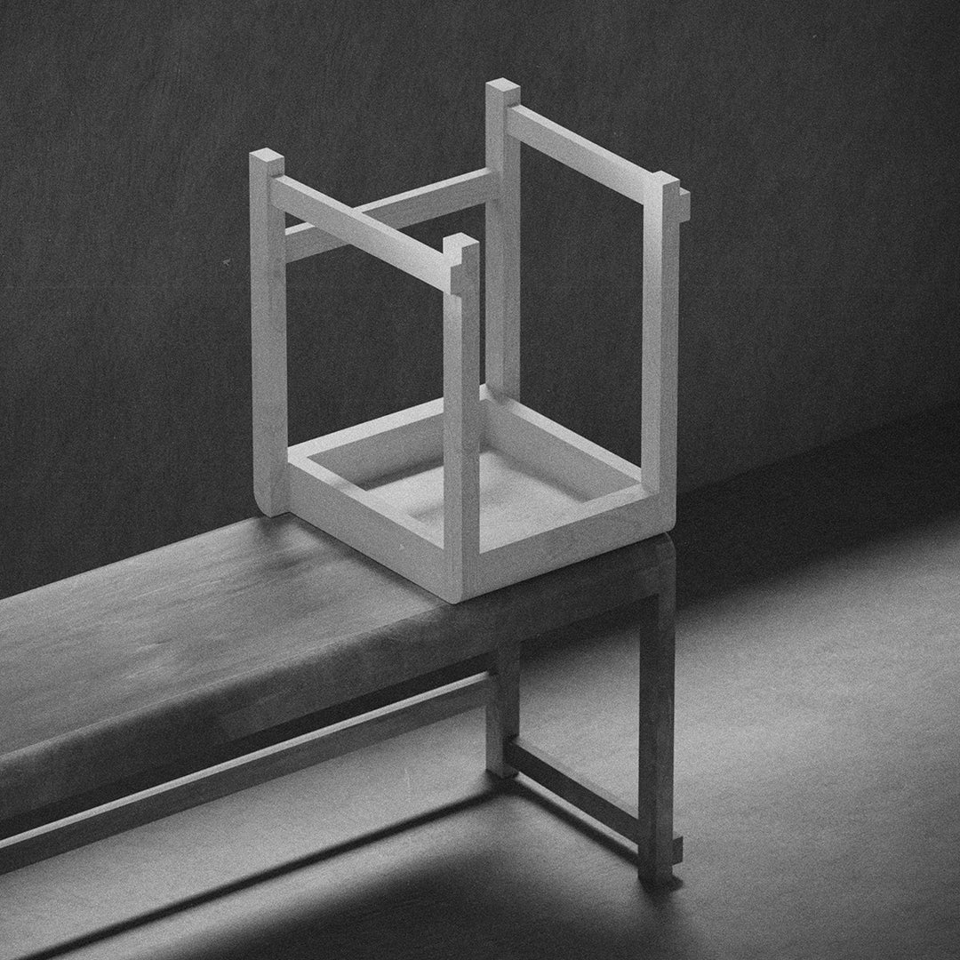 Bench 01