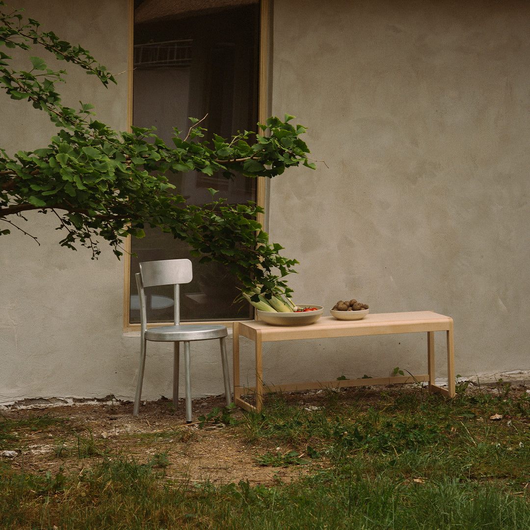 Bench 01