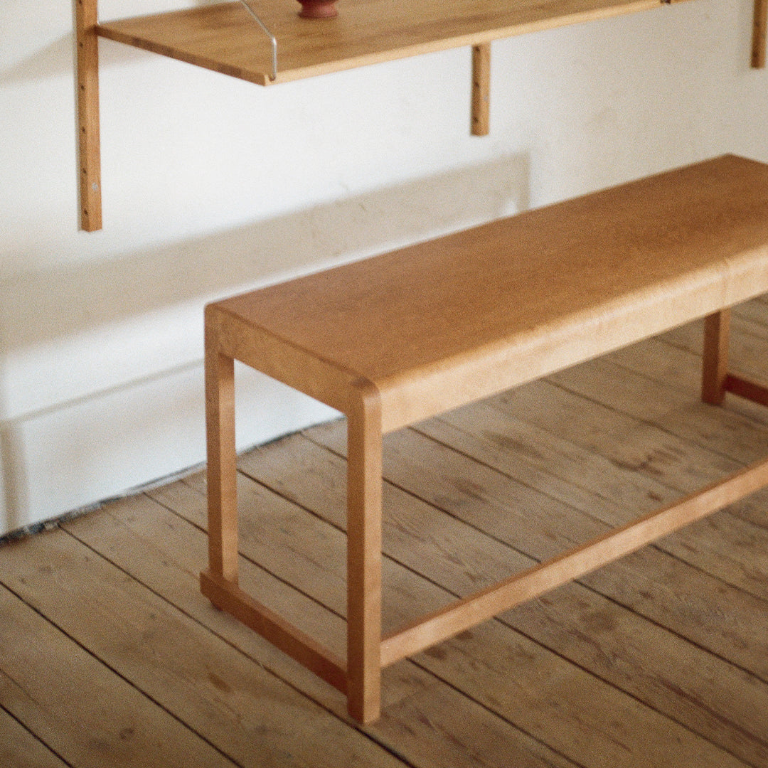 Bench 01