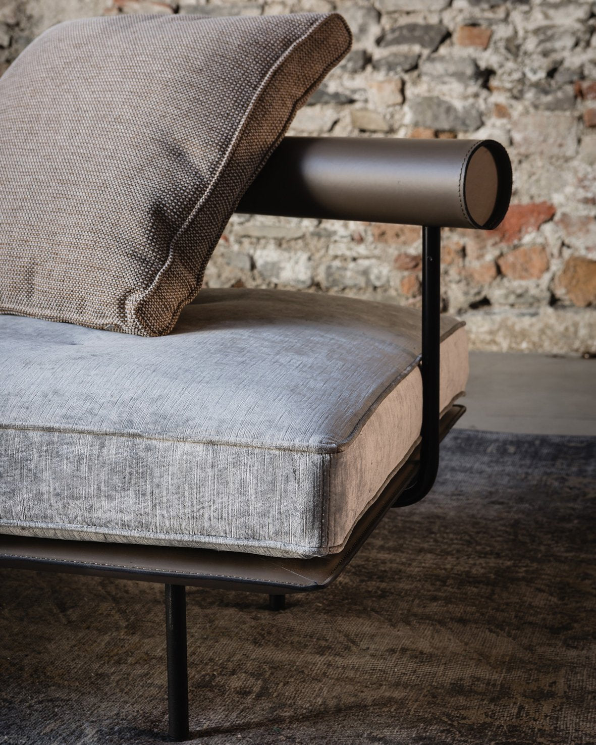 415 Tube Daybed