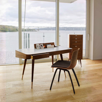 AK1330 Desk