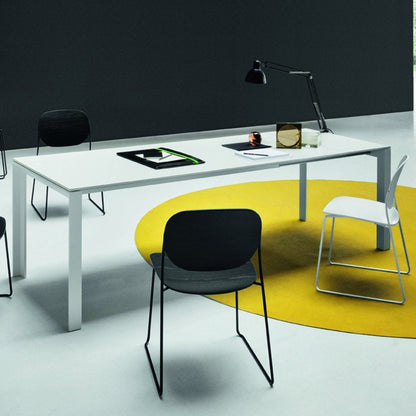 Apta Desk