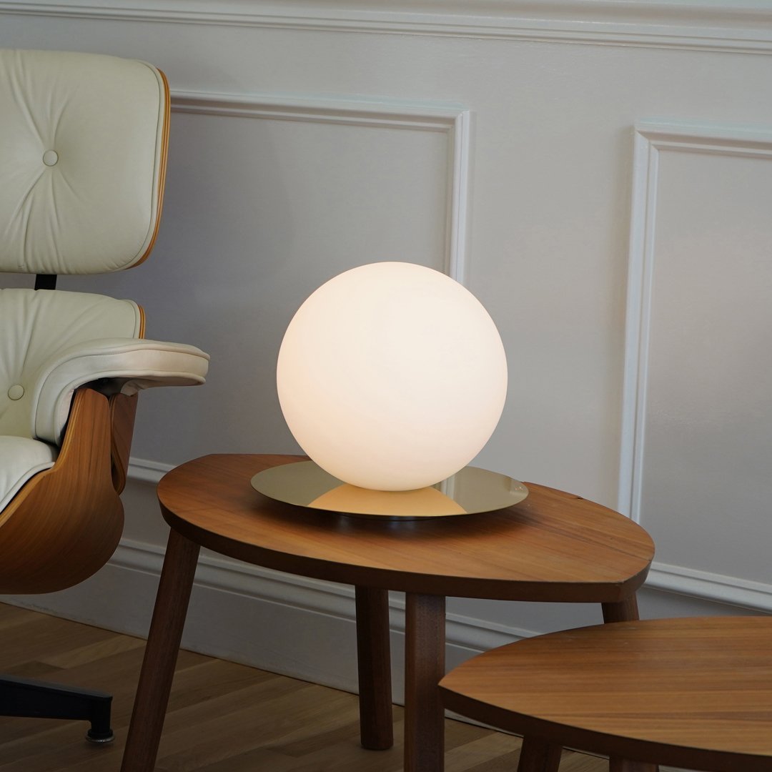 Bola Sphere Table Lamp