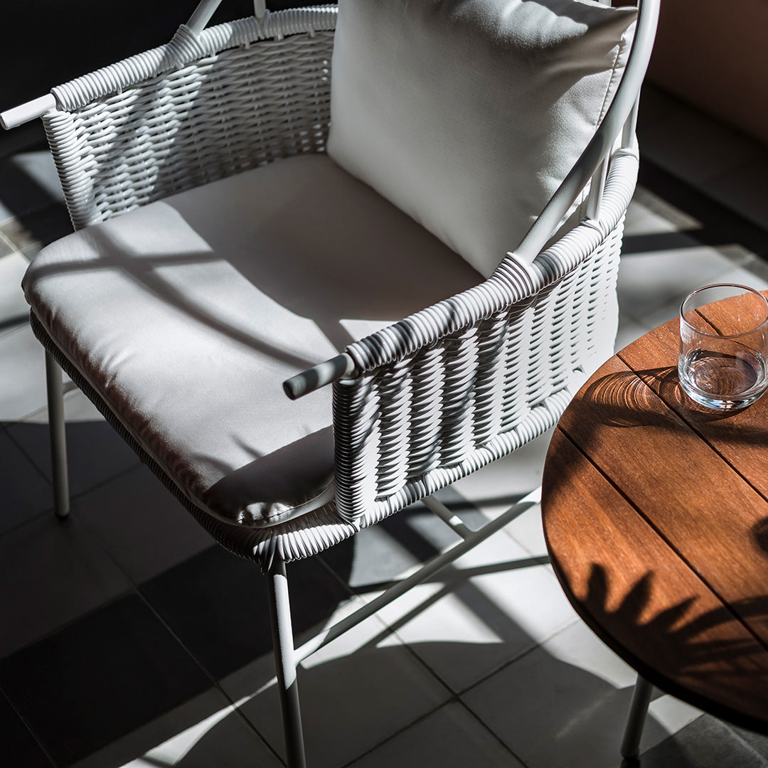 1730 Outdoor Lounge Chair w/ Cushion
