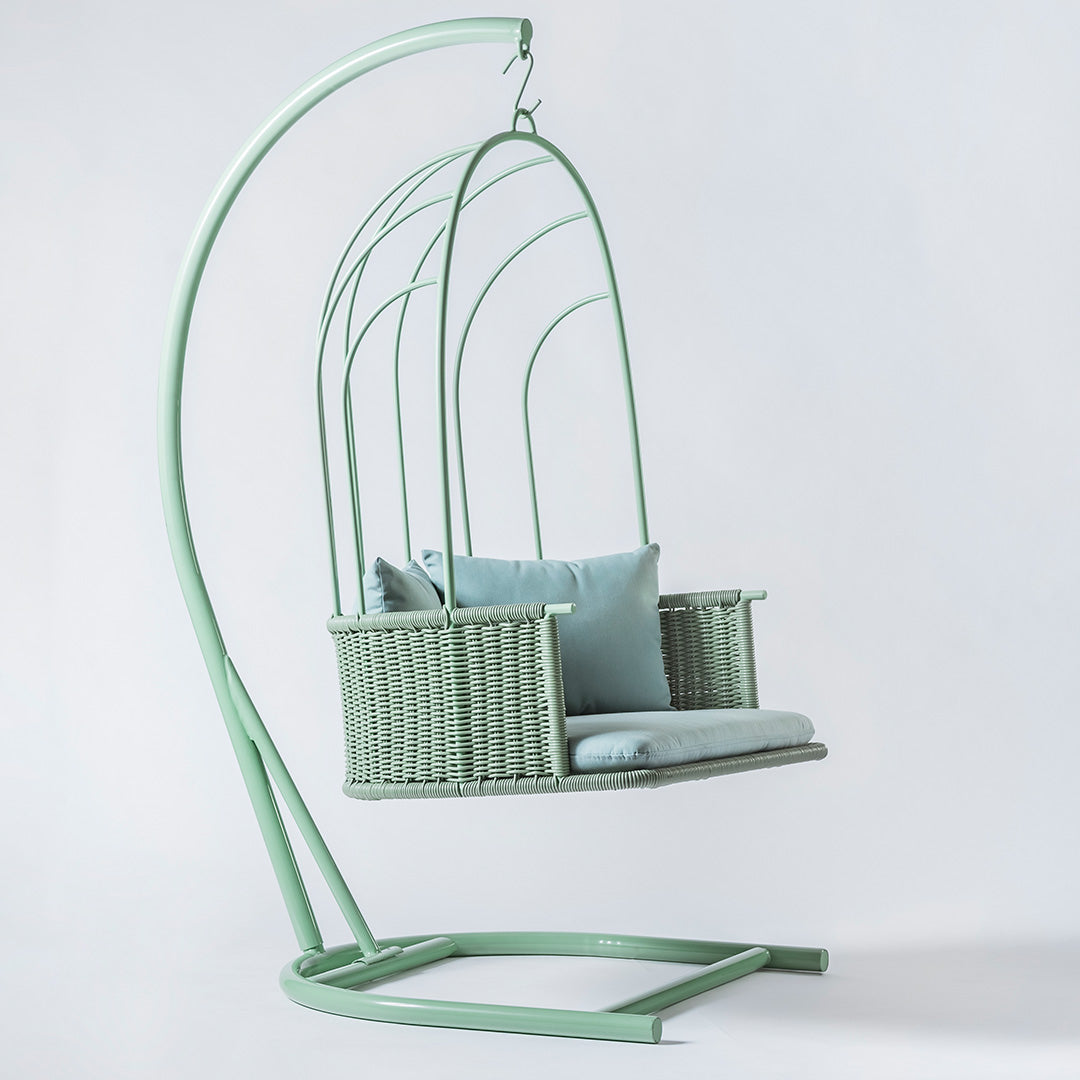 1730 Outdoor Hanging Chair w/ Cushion