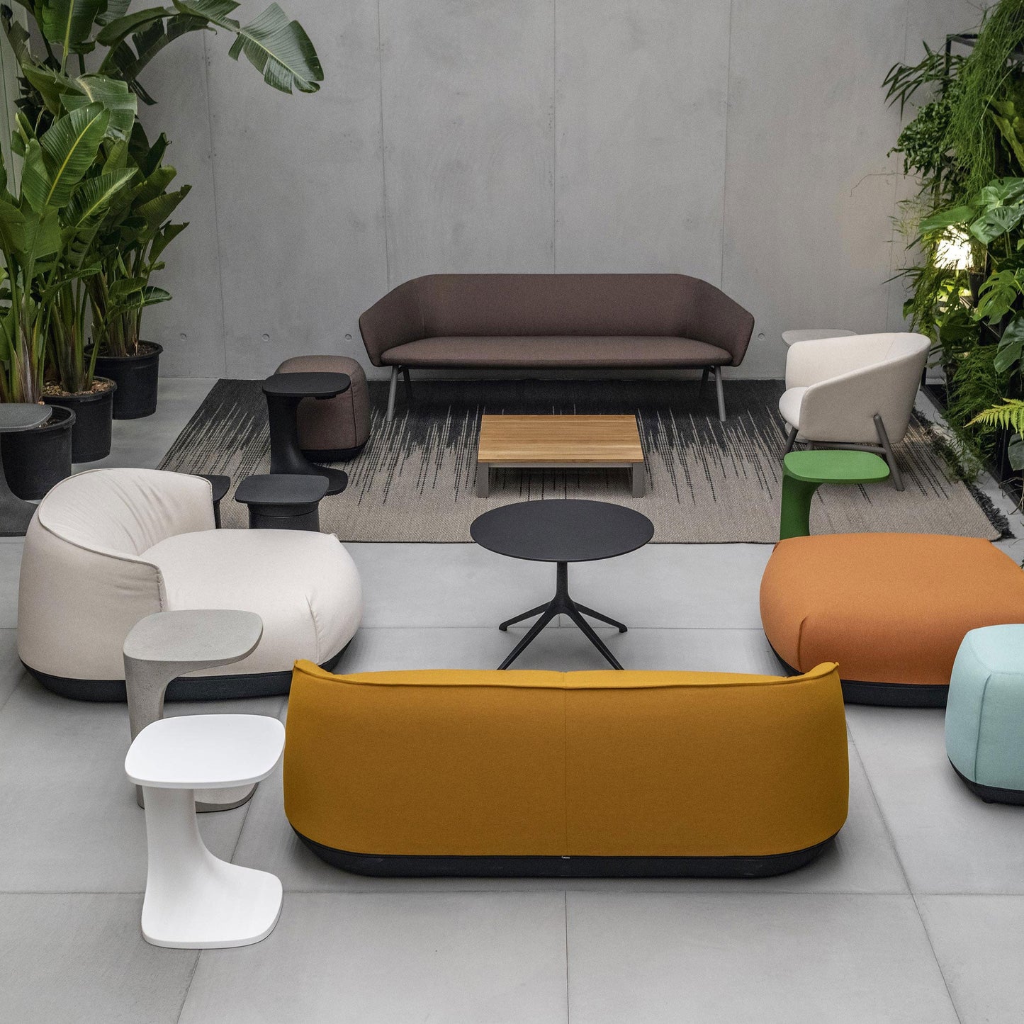 Brioni Small Outdoor Lounge Chair