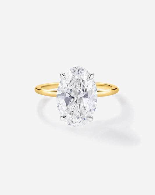 3.04 Oval Lab Diamond in Whisper Thin®