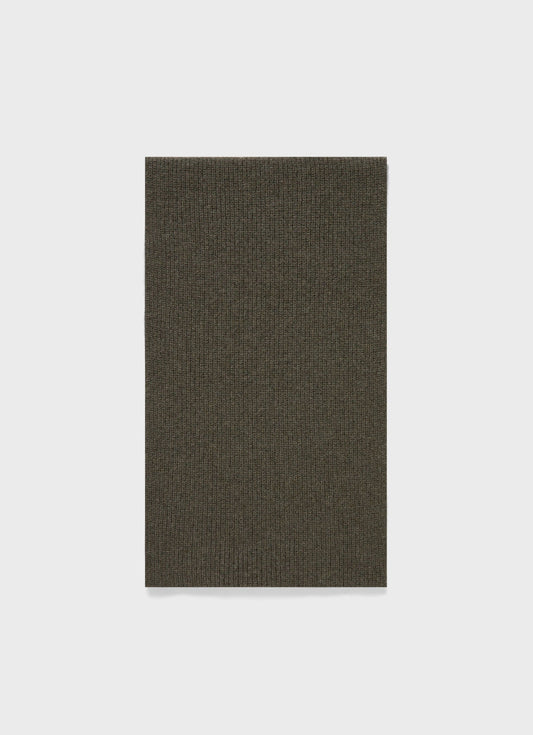 Cashmere Ribbed Scarf in Dark Moss