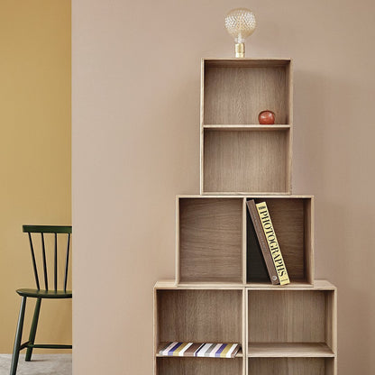 B98 Bookshelf