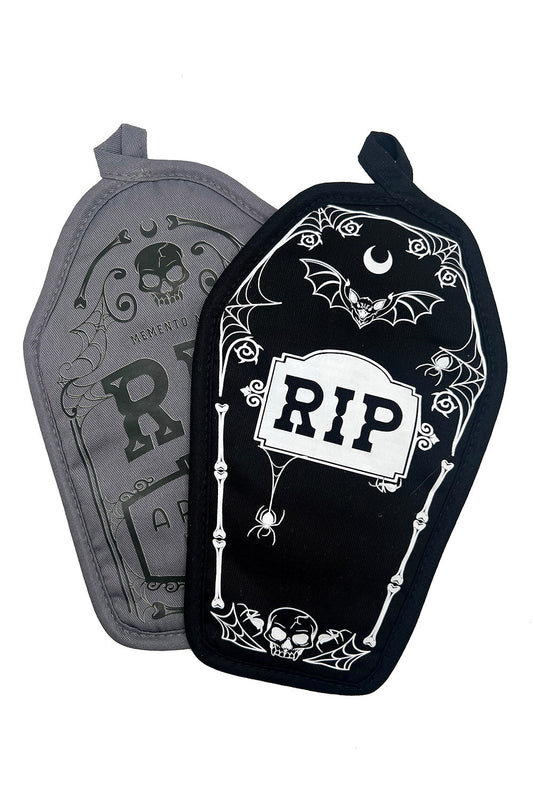 Cemetery Pot Holders Set